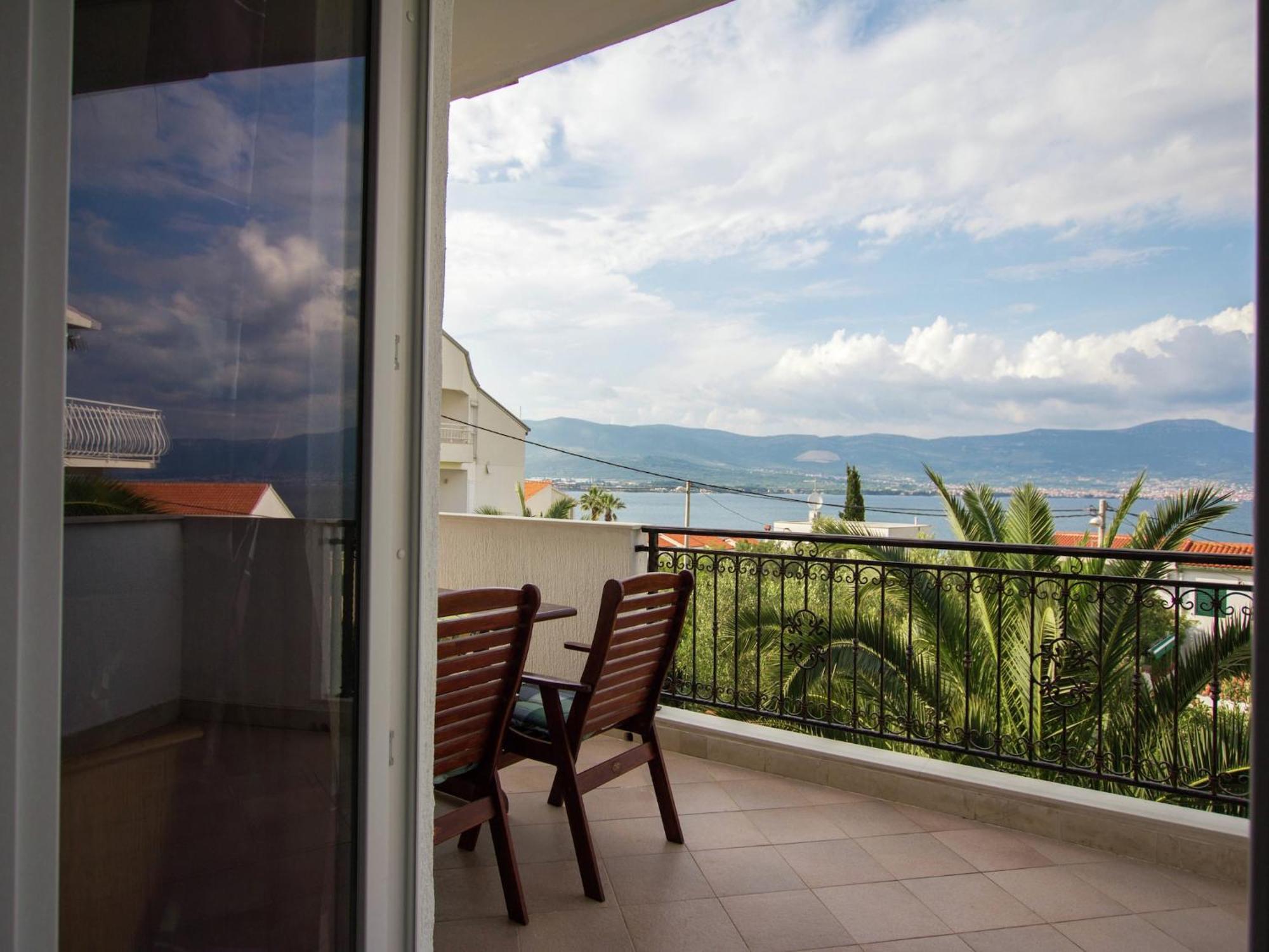 Apartment Modern In Slatine With Terrace Trogir